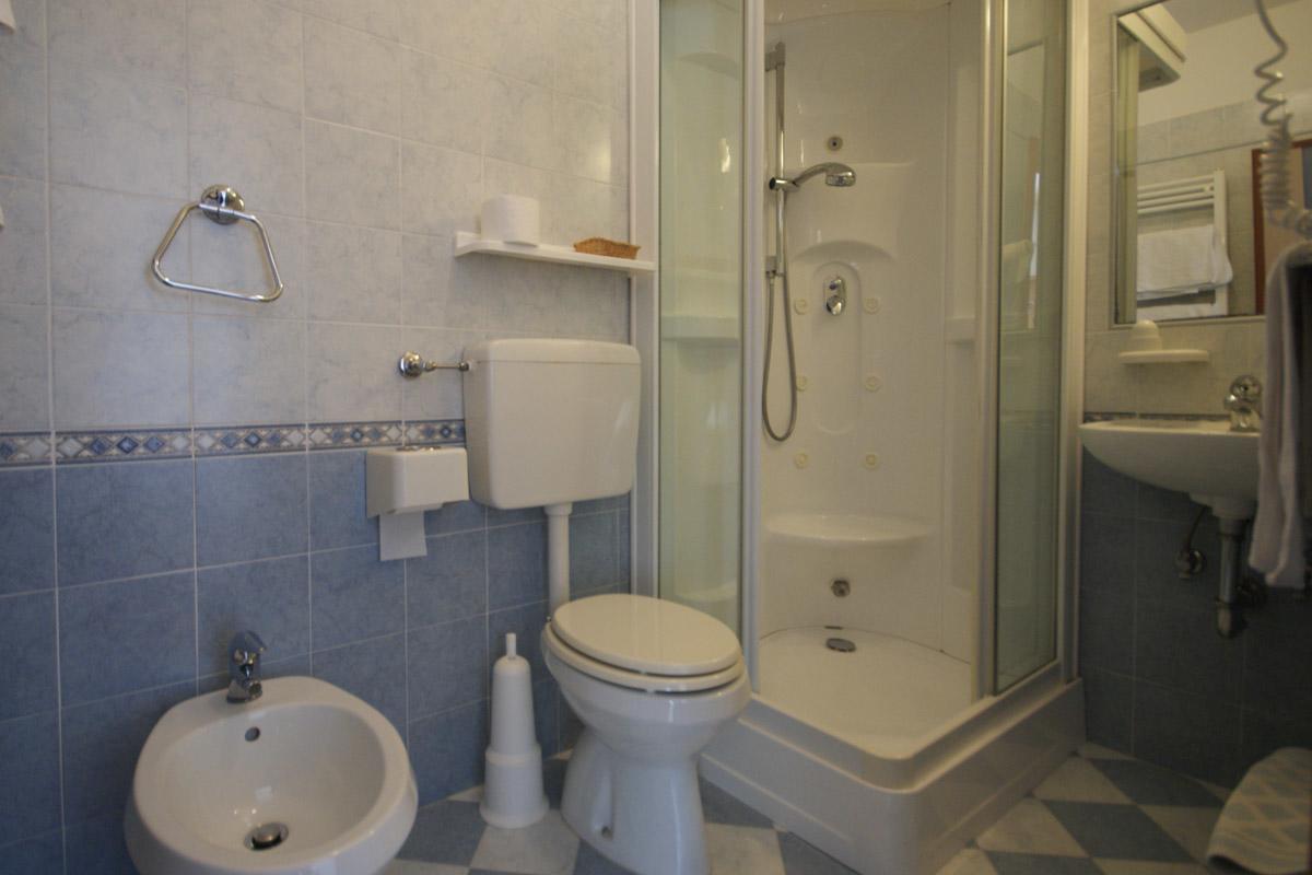 Hotel Bellevue Каорле Екстериор снимка